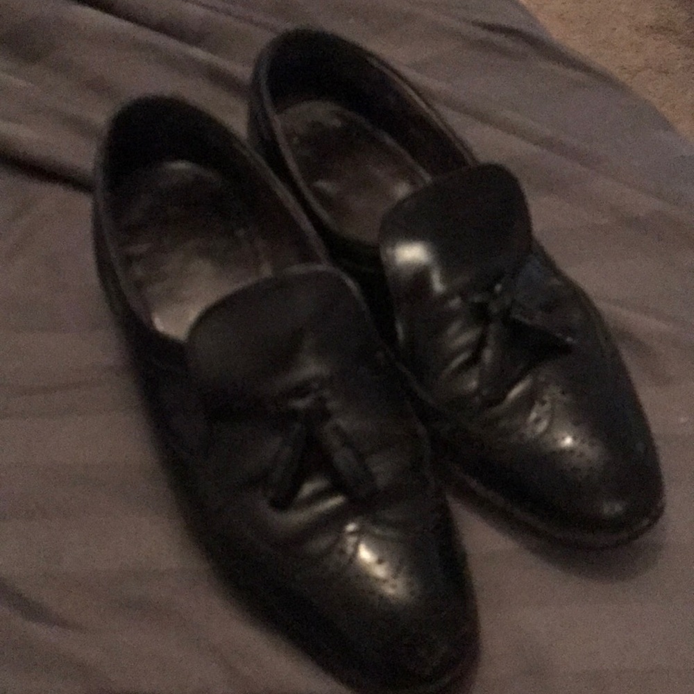 Men’s dress shoes